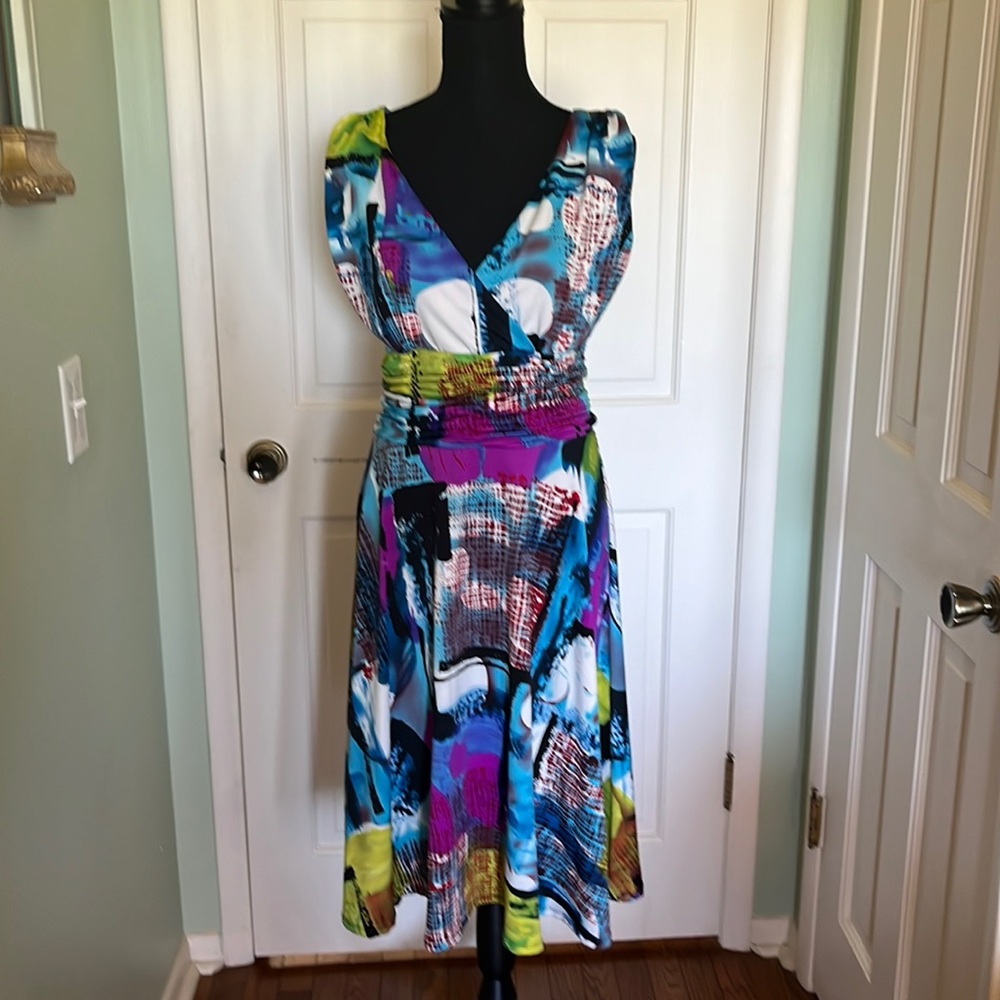 Beautiful multicolored dress, Size 8